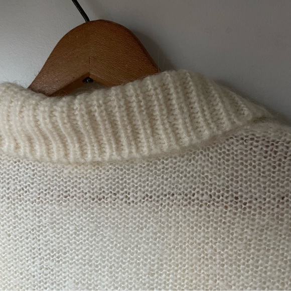 J.Crew sweater ❄️ - Picture 6 of 9